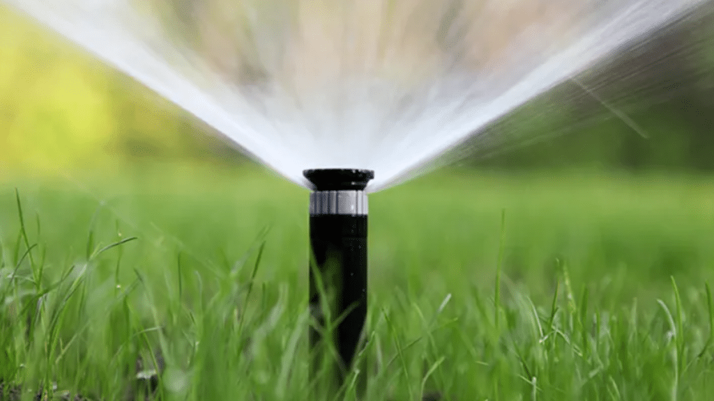 Aspersoare gazon,tipuri, utilizare și rolul lor în îngrijirea spațiilor verzi
